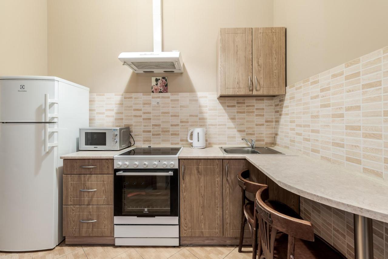 Apartment On Stavropihiiska Street 3 リヴィウ エクステリア 写真