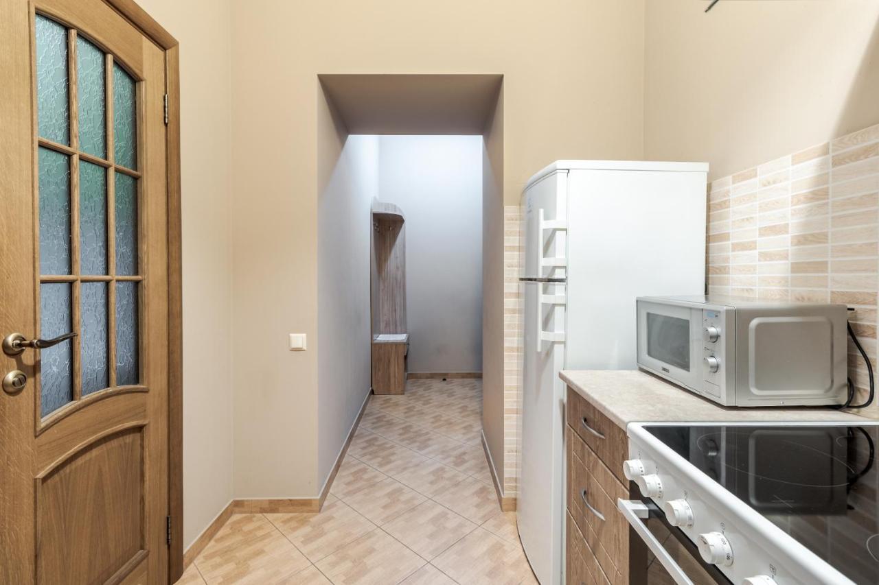 Apartment On Stavropihiiska Street 3 リヴィウ エクステリア 写真
